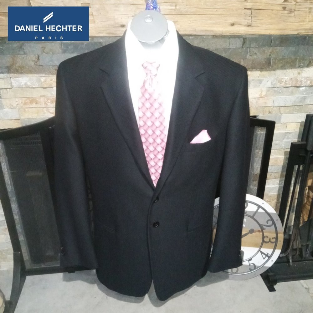 Vintage Daniel Hechter Black 4 Button SUit Jacket/ Blazer 100% Worsted Wool 44L